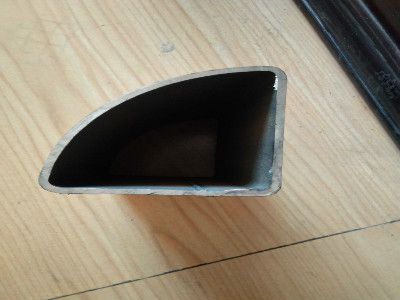 天津市北辰區滕飛翔金屬制品銷售部 專業供應面包管、扇形管、凹槽管，批發價格，品質保障
